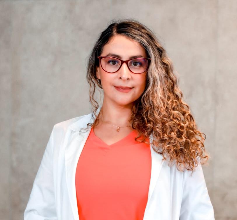 Dra. Carmen Gloria Torres — Especialista en estética facial en Arica
